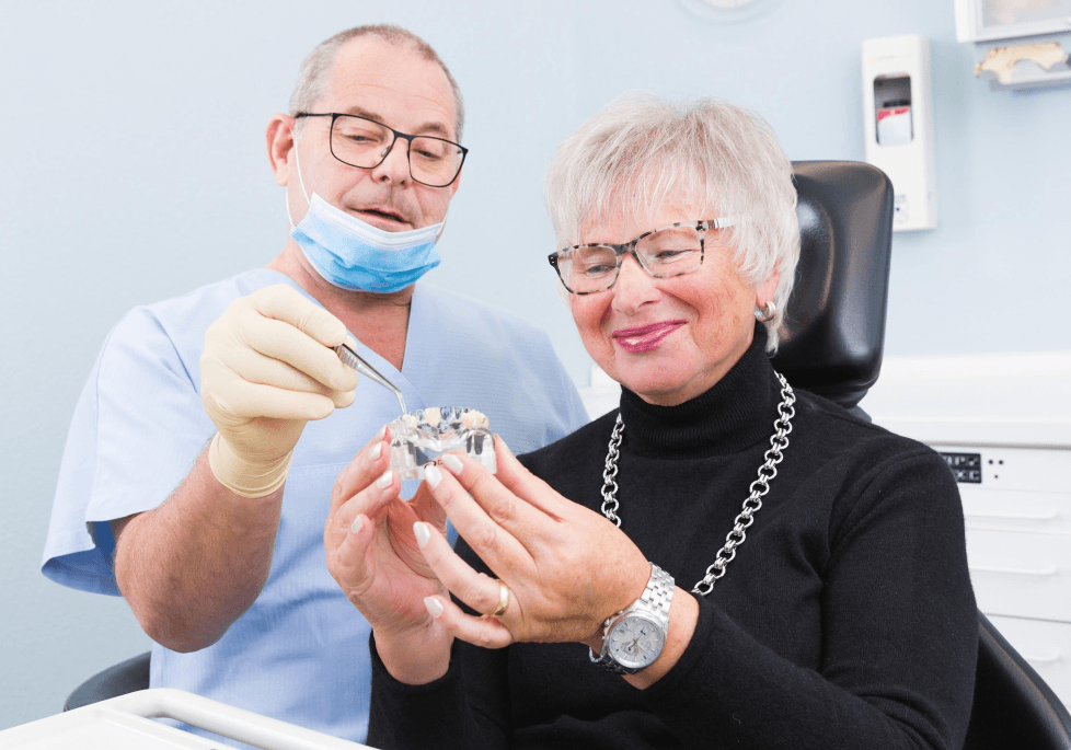 Beratung Zahnarzt Dr. Helwig Düren. Behandlung in Vollnarkose und den Umgang mit Angstpatienten.